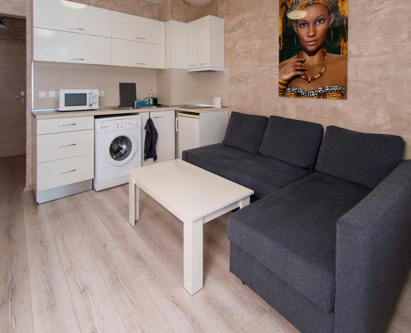 Cozy Studios Sofía